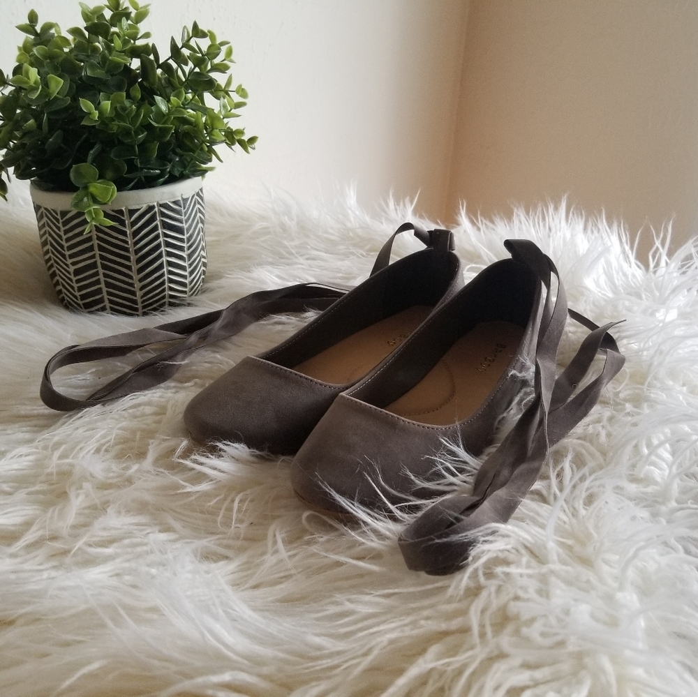 BAMBOO ROUND TOE LACE-UP BALLET FLATS